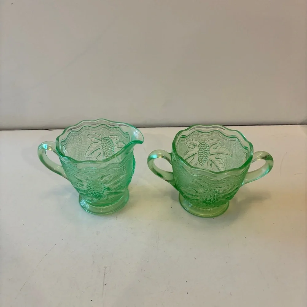 Vintage Green Westmoreland Grape Pattern Uranium Glass Creamer/ Sugar set